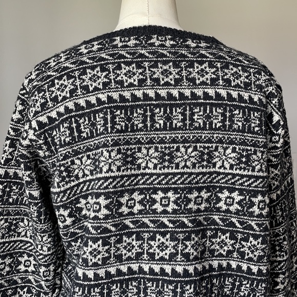 Vintage Wool Blend Button Down Cardigan snowflake Small Gap - Picture 9 of 13